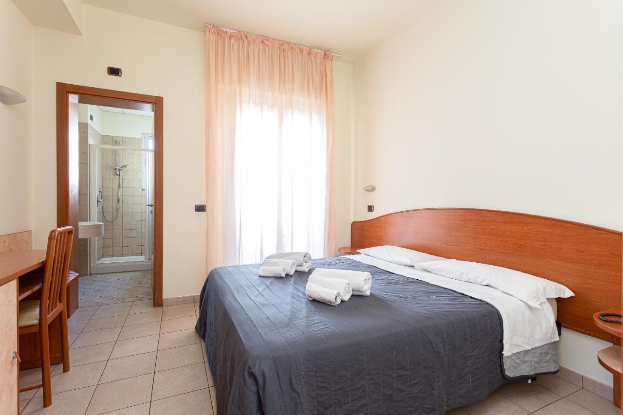 Hotel Villa Maria Cesenatico Buitenkant foto