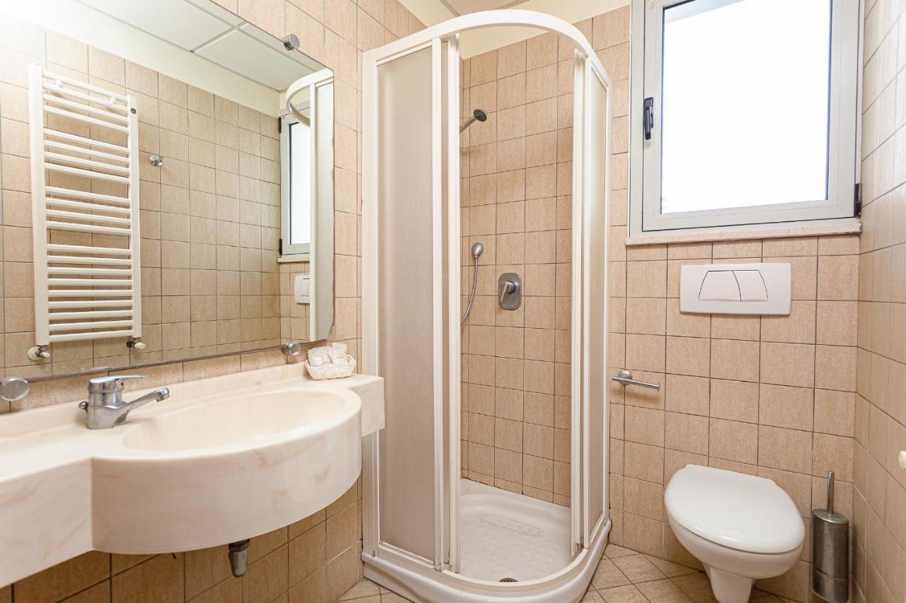 Hotel Villa Maria Cesenatico Buitenkant foto
