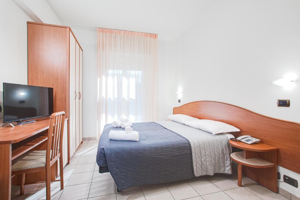 Hotel Villa Maria Cesenatico Buitenkant foto