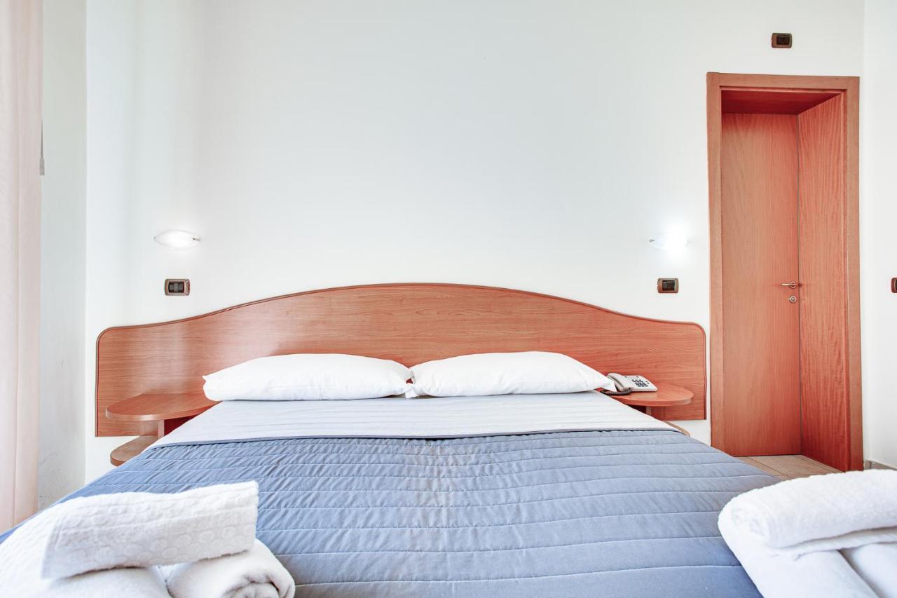 Hotel Villa Maria Cesenatico Buitenkant foto