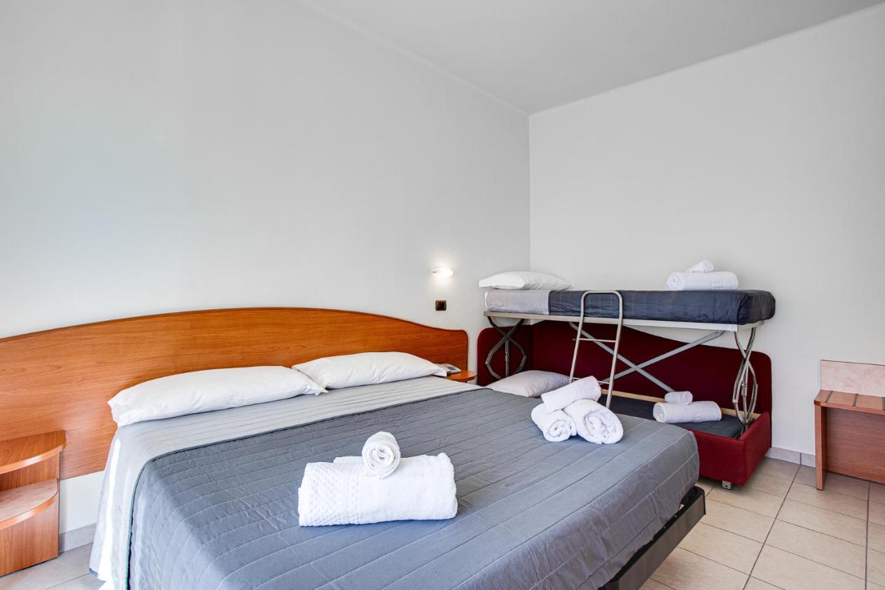 Hotel Villa Maria Cesenatico Buitenkant foto