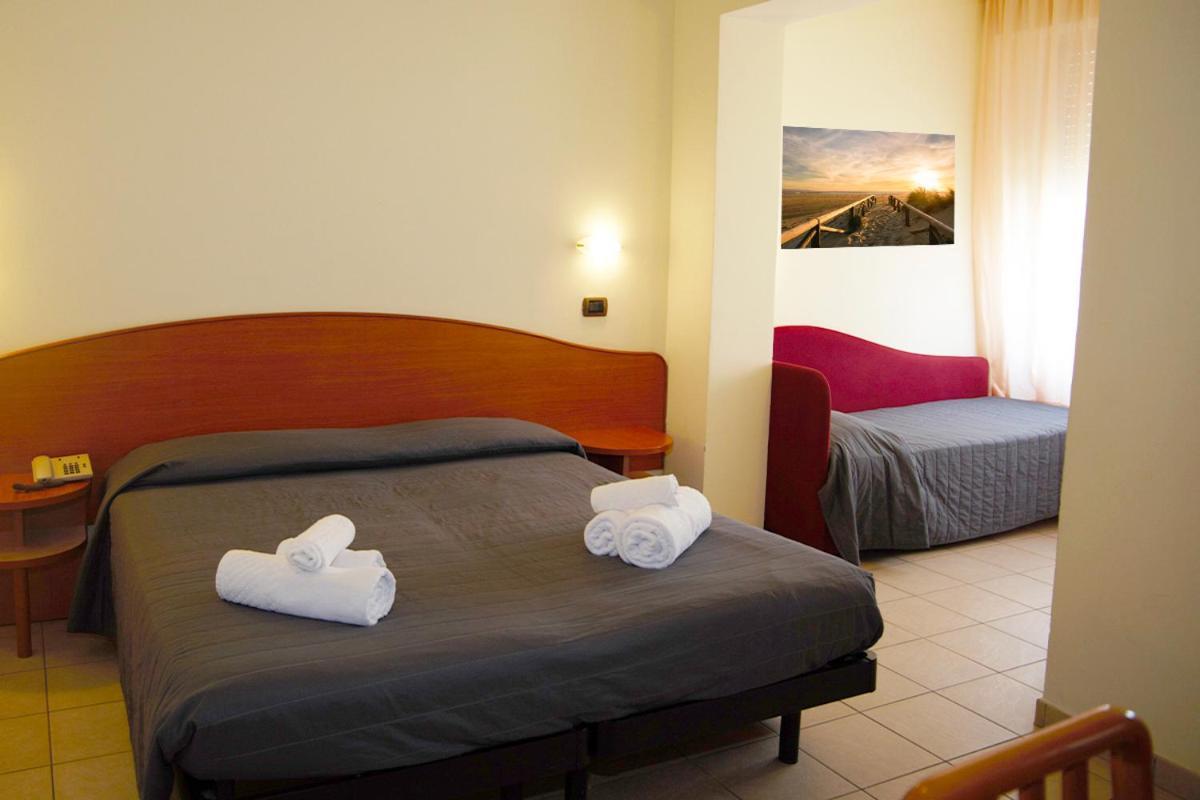 Hotel Villa Maria Cesenatico Buitenkant foto